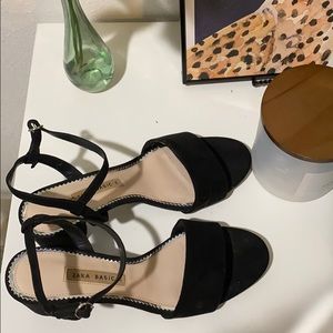 Zara heels 🖤